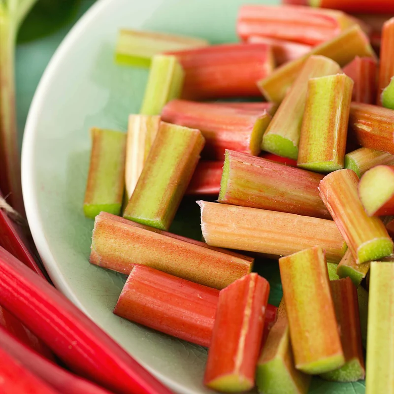 6 Rhubarbes