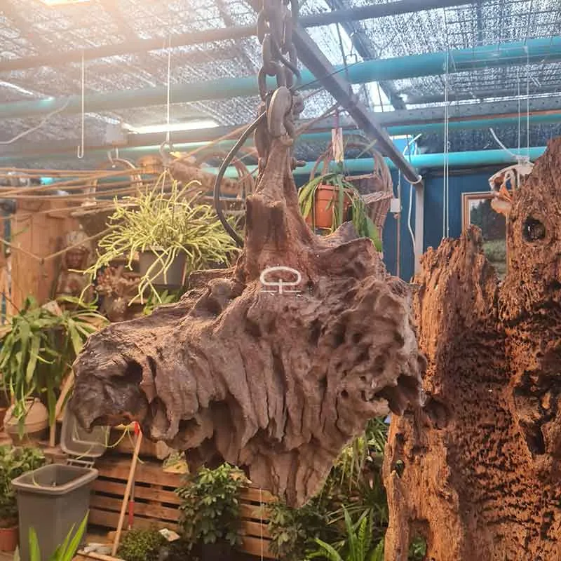 De Oerbron – Hanglamp van Versteend Hout & IJzerkracht