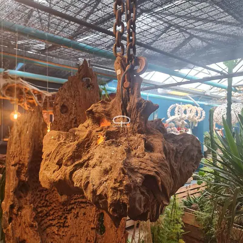 De Oerbron – Hanglamp van Versteend Hout & IJzerkracht