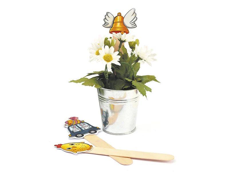 Kit plastique dingue 8 décorations de pâques pour enfants