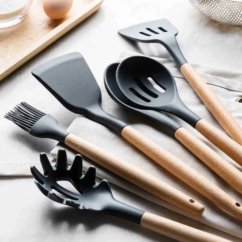 Lot de 12 ustensiles en bois et silicone