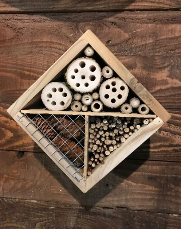 Hôtel à insectes - Chalet - d'Atelier Zabie